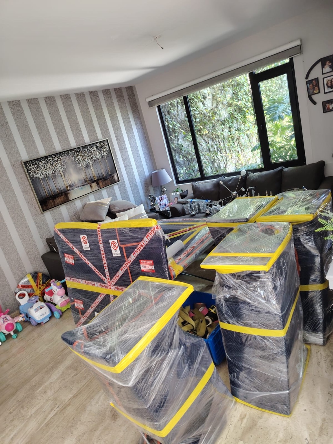 Mobiliario protegido para mudanza dentro de una vivienda